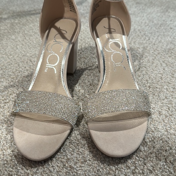 NEVERWORN woman’s rhinestone heel - Picture 4 of 10